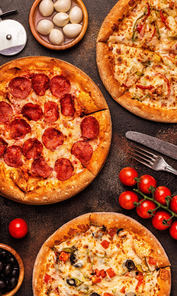 set-different-pizzas-pepperoni-vegetarian-chicken-with-vegetables (5) set-different-pizzas-pepperoni-vegetarian-chicken-with-vegetables (5)